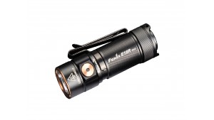 Fenix E18R V2.0 - Lanternă EDC - 1200 Lumeni - 146 Metri