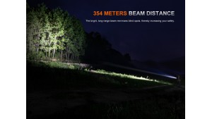 Fenix PD26R ACE - Lanternă Reîncărcabilă - 1300 Lumeni - 354 Metri