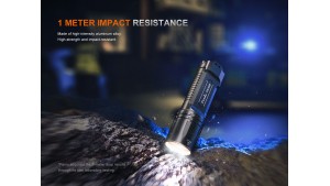 Fenix TK35R - Lanternă Tactică cu lumină UV - 5800 Lumeni - 610 Metri Fenix TK35R - Lanternă Tactică cu lumină UV - 5800 Lumeni - 610 Metri