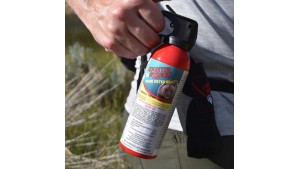 Spray împotriva urșilor - Counter Assault - 290 g - 12 metri