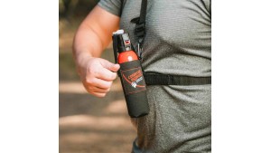 Husă spray urs universală - prindere la piept