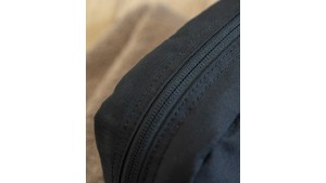 Borsetă de călătorie - RAW